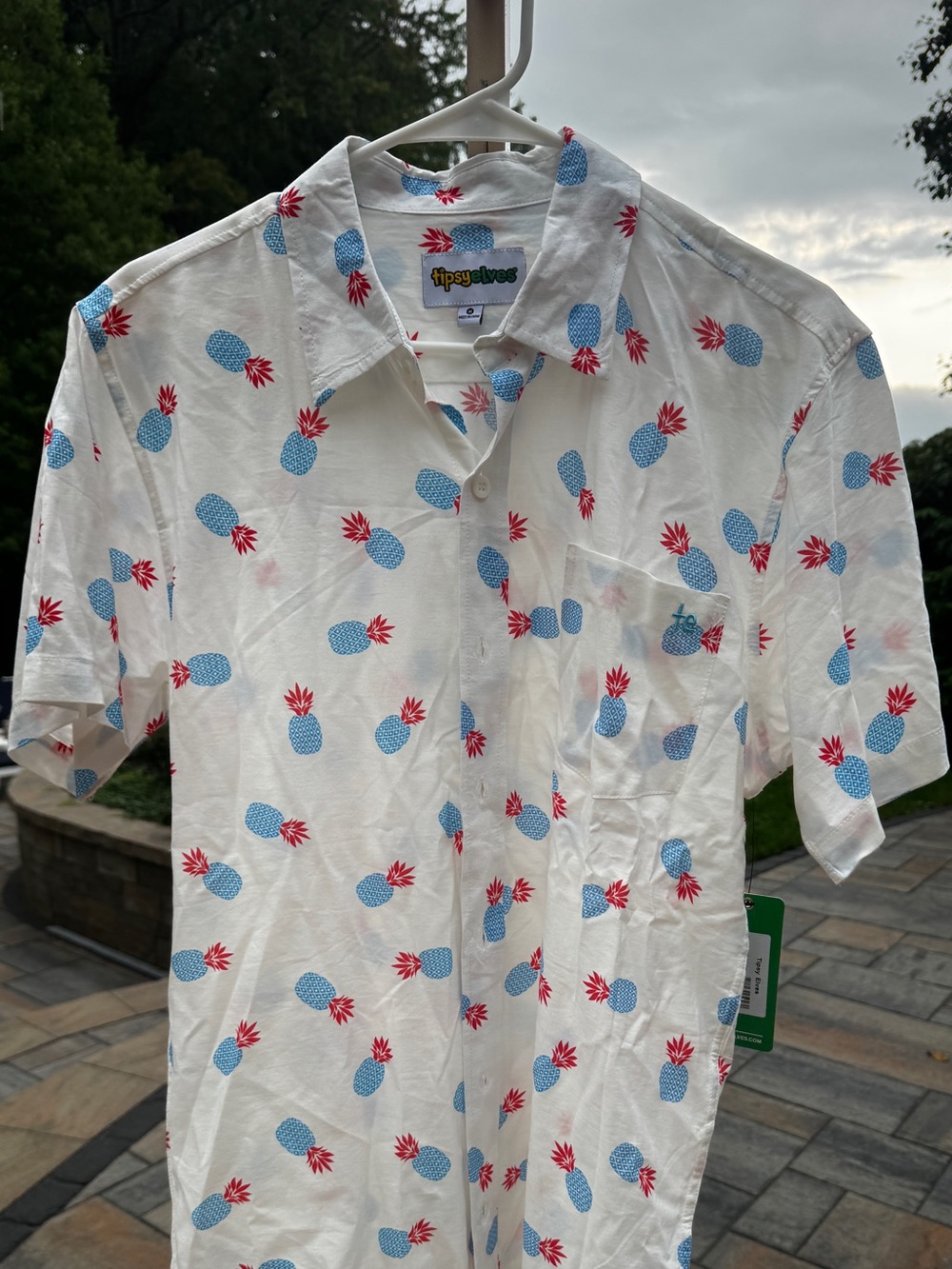NWT Patriotic JULY 4th Pineapple Button Down Shirt Tipsy elves Med Patriotism